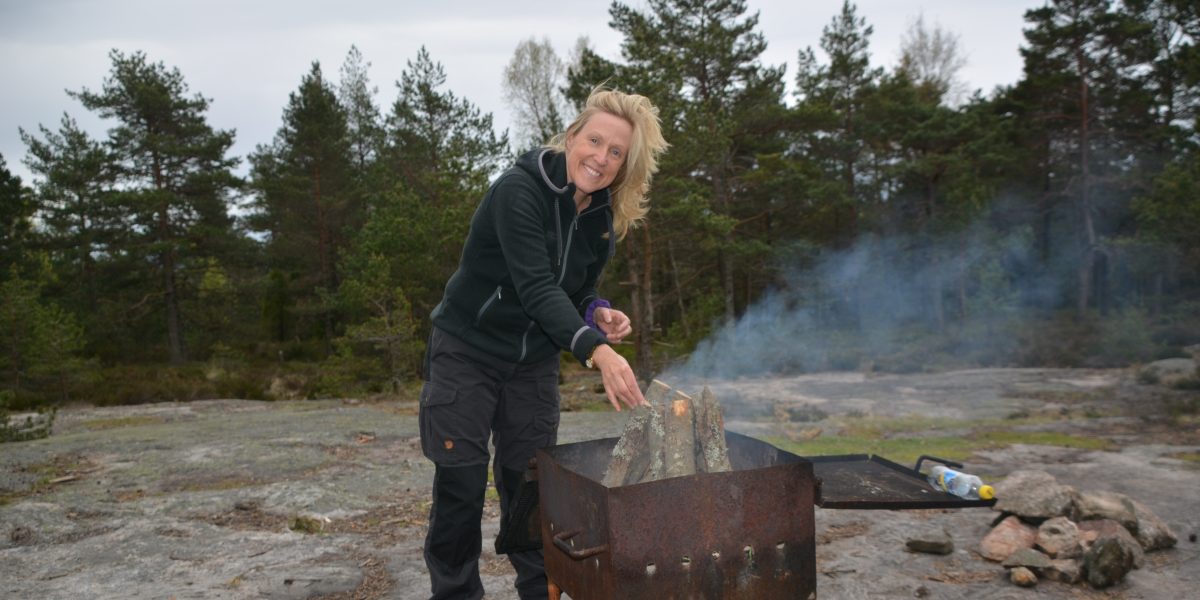 Emma Strandberg preparing dinner